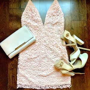 NWT‼️ Gorgeous Pink lace bodycon summer dress 👗